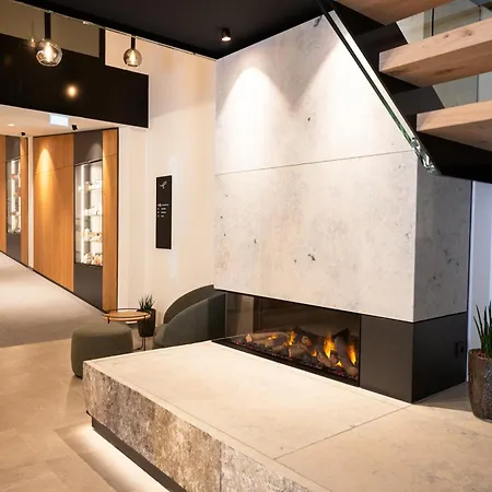 Erlebach 4 4* Riezlern